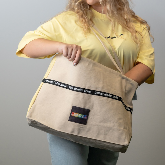 Beach bag, natural and yellow