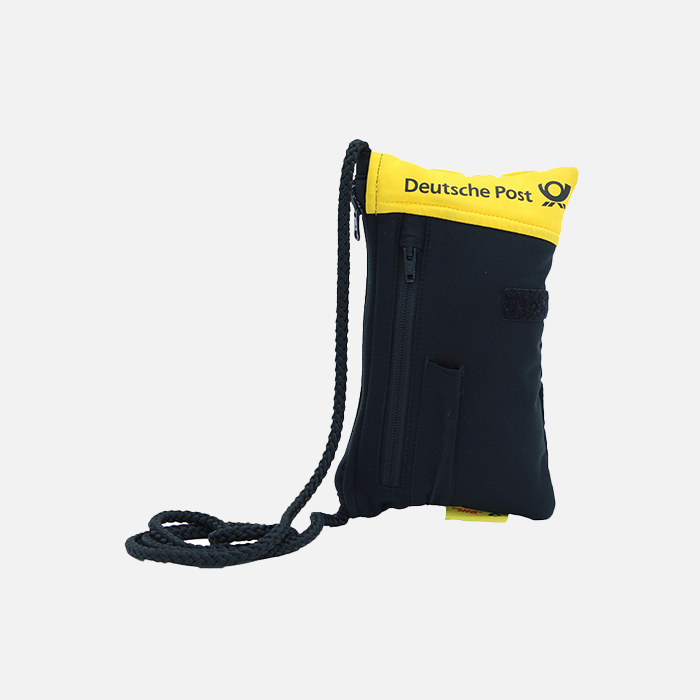 Upgecycelter Brustbeutel, DPDHL