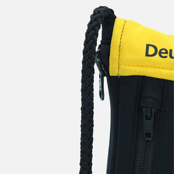 Upgecycelter Brustbeutel, DPDHL
