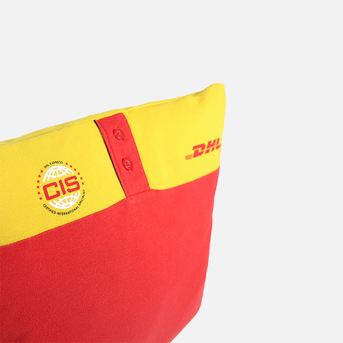 Upgecyceltes Kissen, DHL