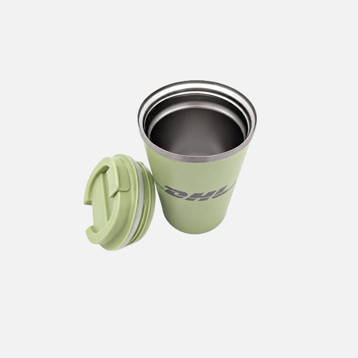 Double-walled cup DHL, warm green