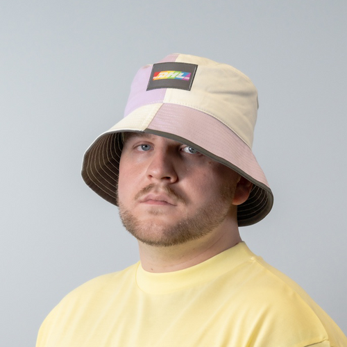 Bucket hat, wollweiß und violett