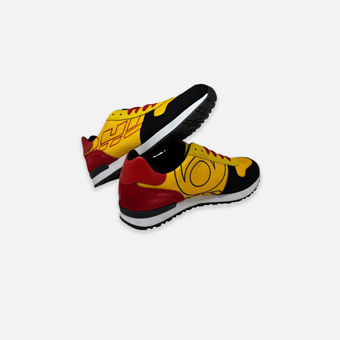 Sneaker, handgefertigt